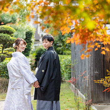 紅葉新緑が美しい有形文化財建築での和装前撮り-04