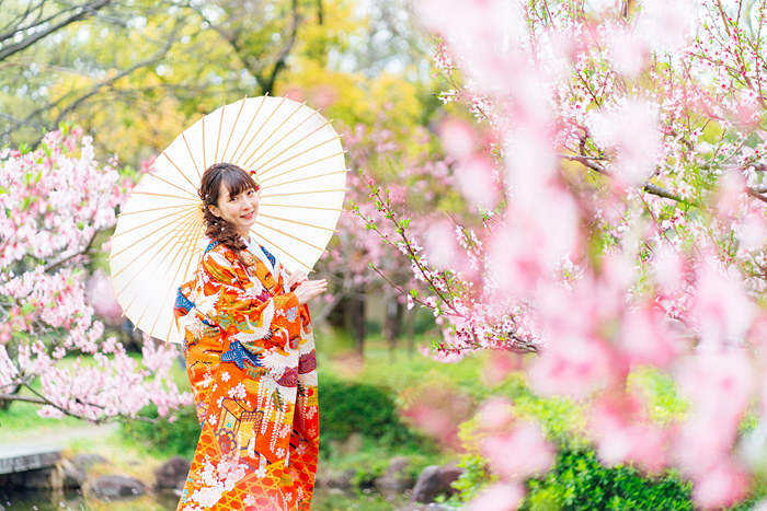 桃の花と一緒に