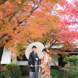 大阪で和装前撮りするならここ！ 新緑と紅葉の絶景穴場ロケーションをご紹介